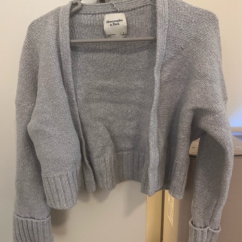 Abercrombie & Fitch Light Gray Women's Cardigan